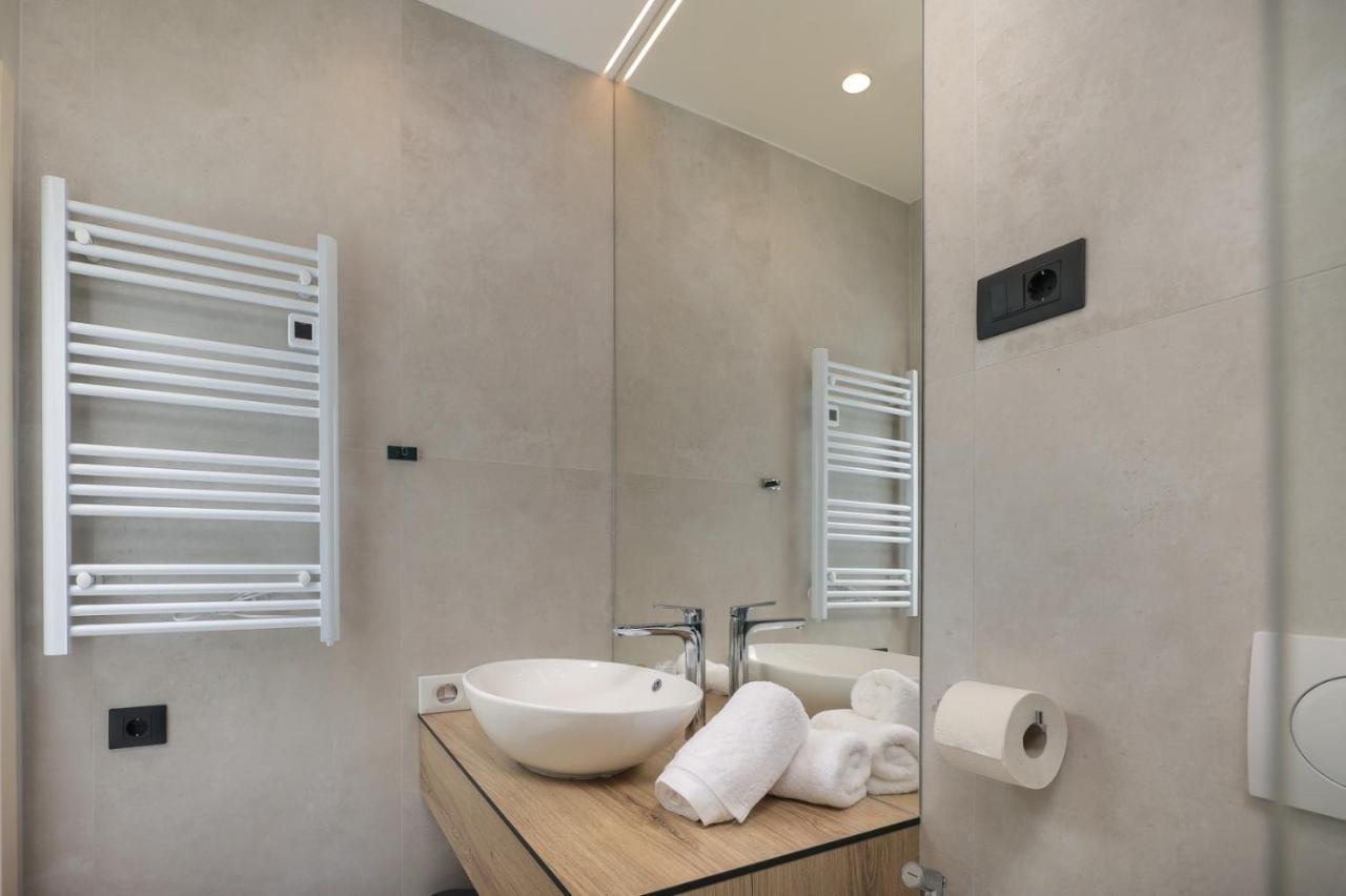 Ribica Luxury Rooms Rijeka Exterior photo